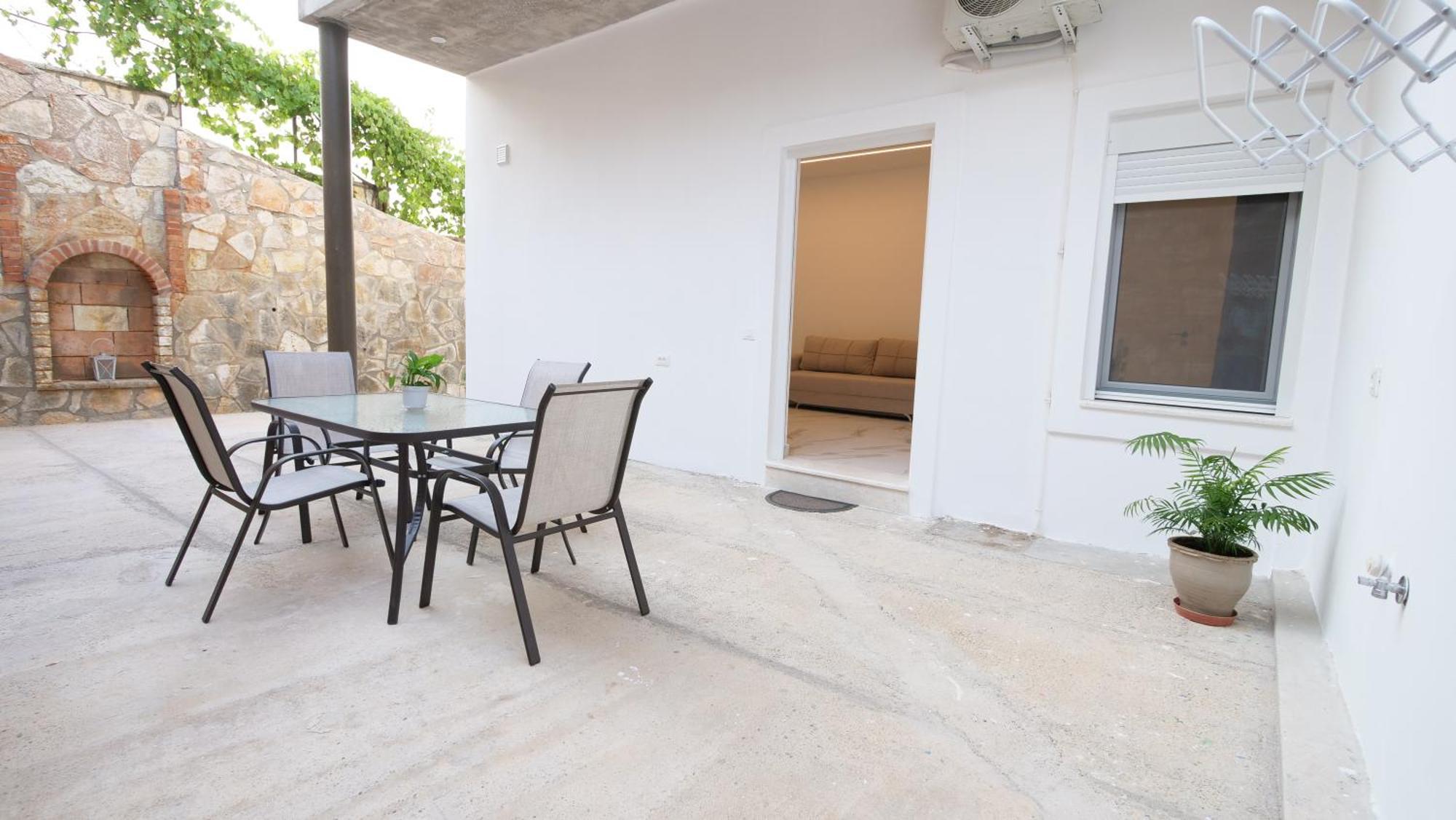 Blue Mare Apartments Sarandë Eksteriør bilde