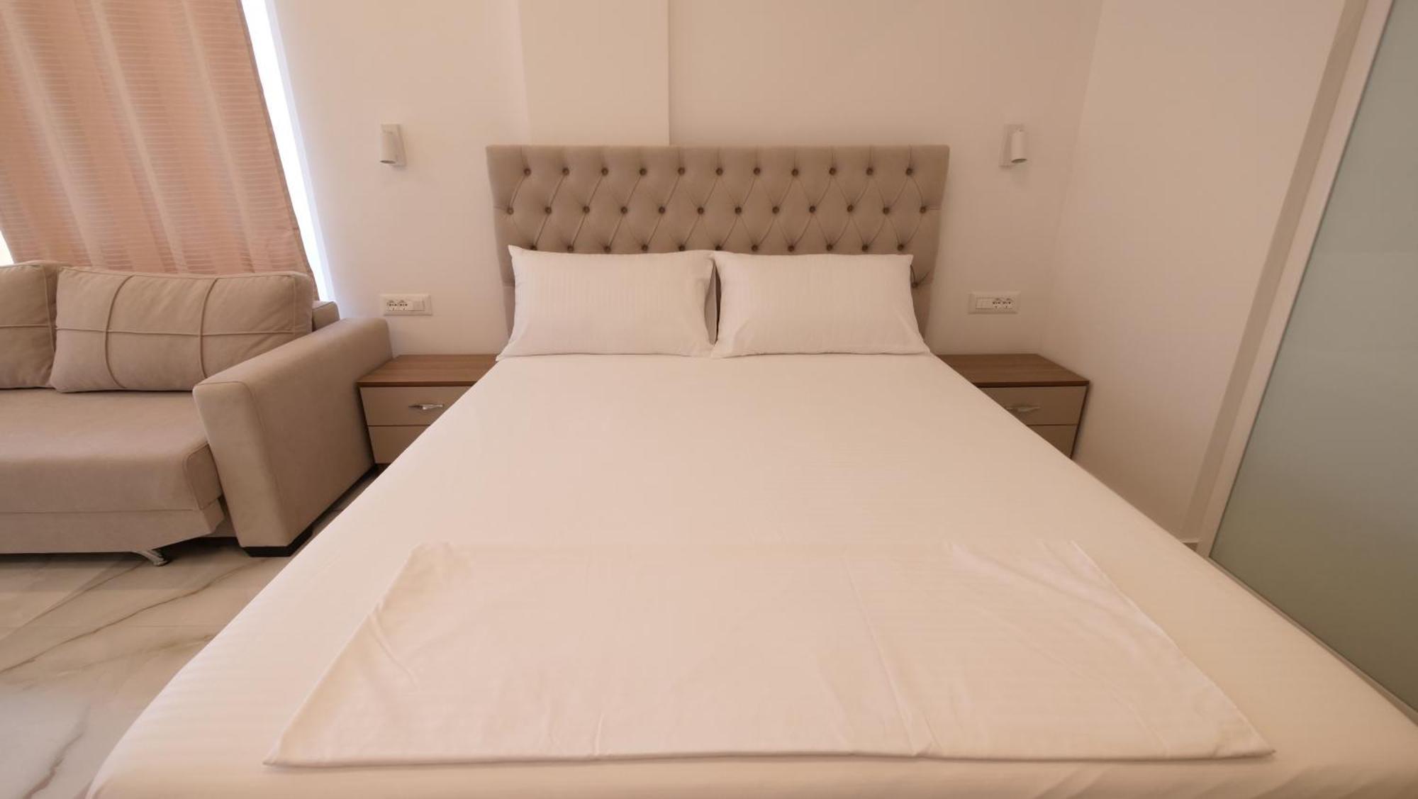 Blue Mare Apartments Sarandë Eksteriør bilde