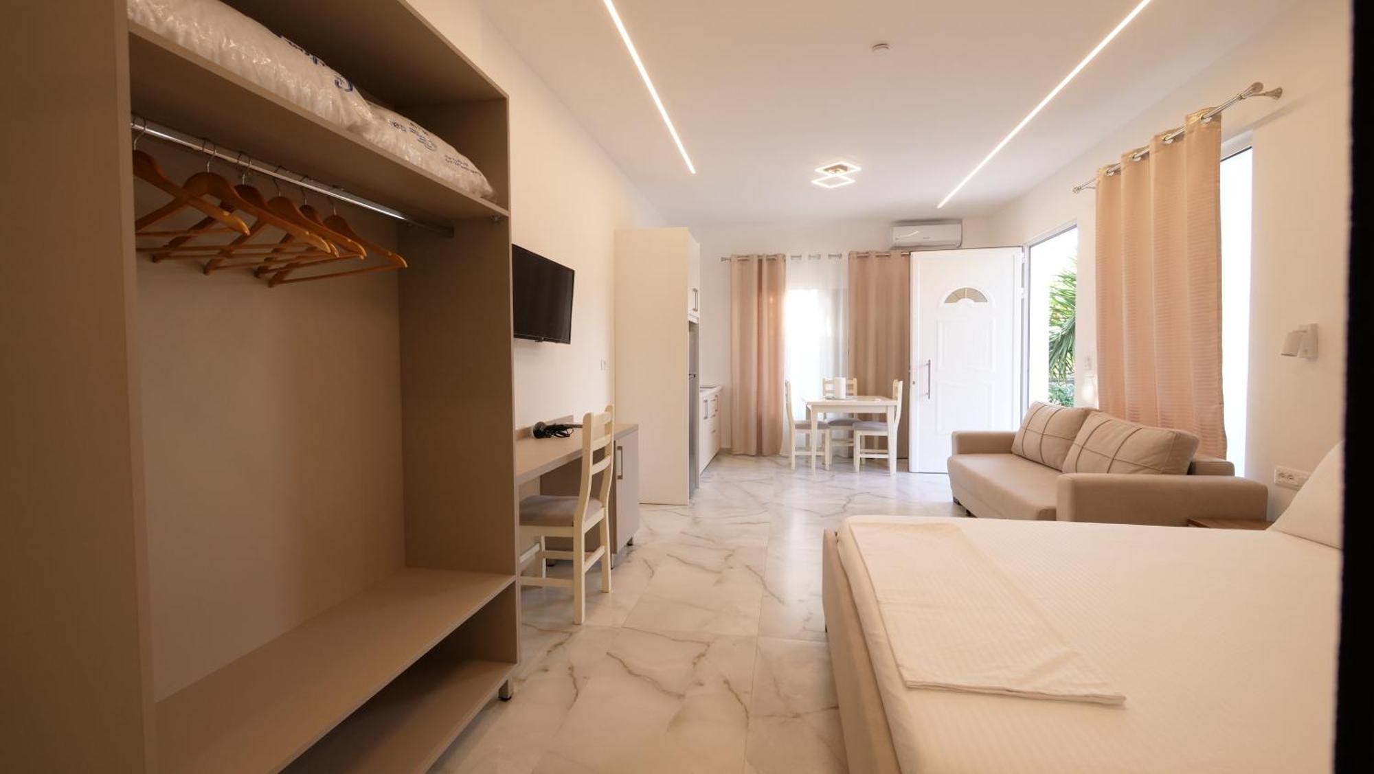 Blue Mare Apartments Sarandë Eksteriør bilde