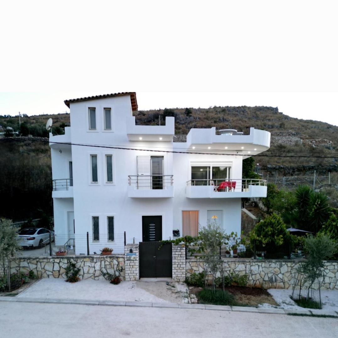 Blue Mare Apartments Sarandë Eksteriør bilde